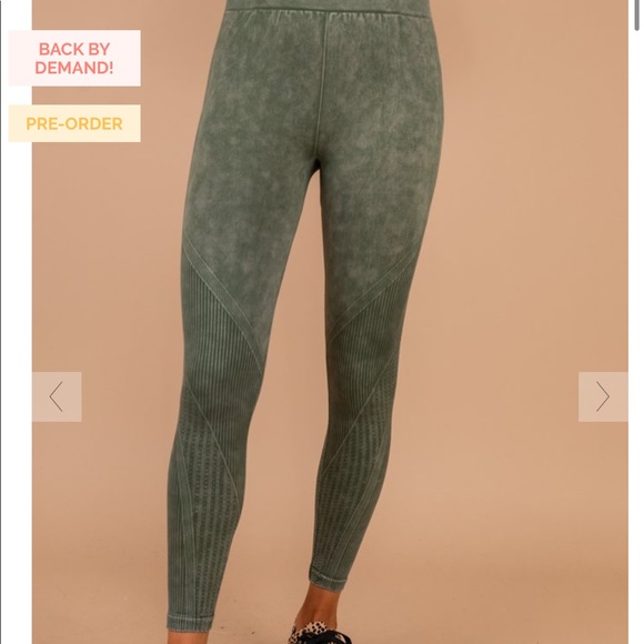 mint julep boutique Pants - NWT RIBBED OLIVE GREEN LEGGINGS